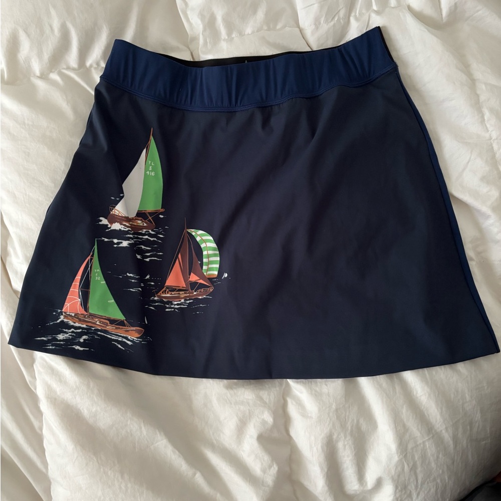 Tuckernuck Navy Sailboat Print Mini Skort with Green and Coral Sails
